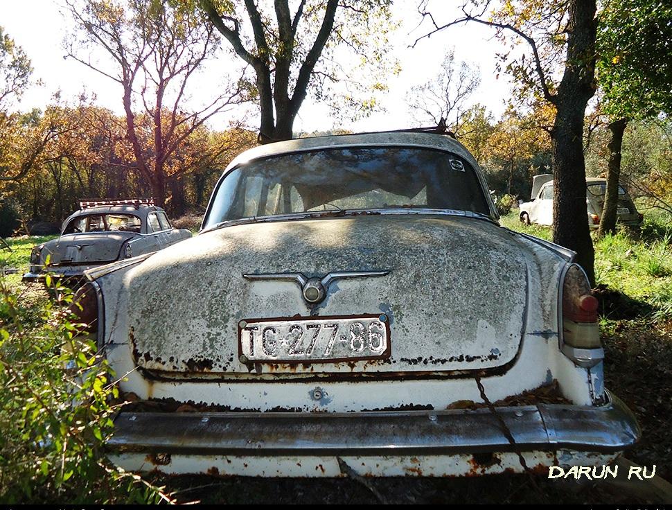 Старые и почти живые авто в Черногории